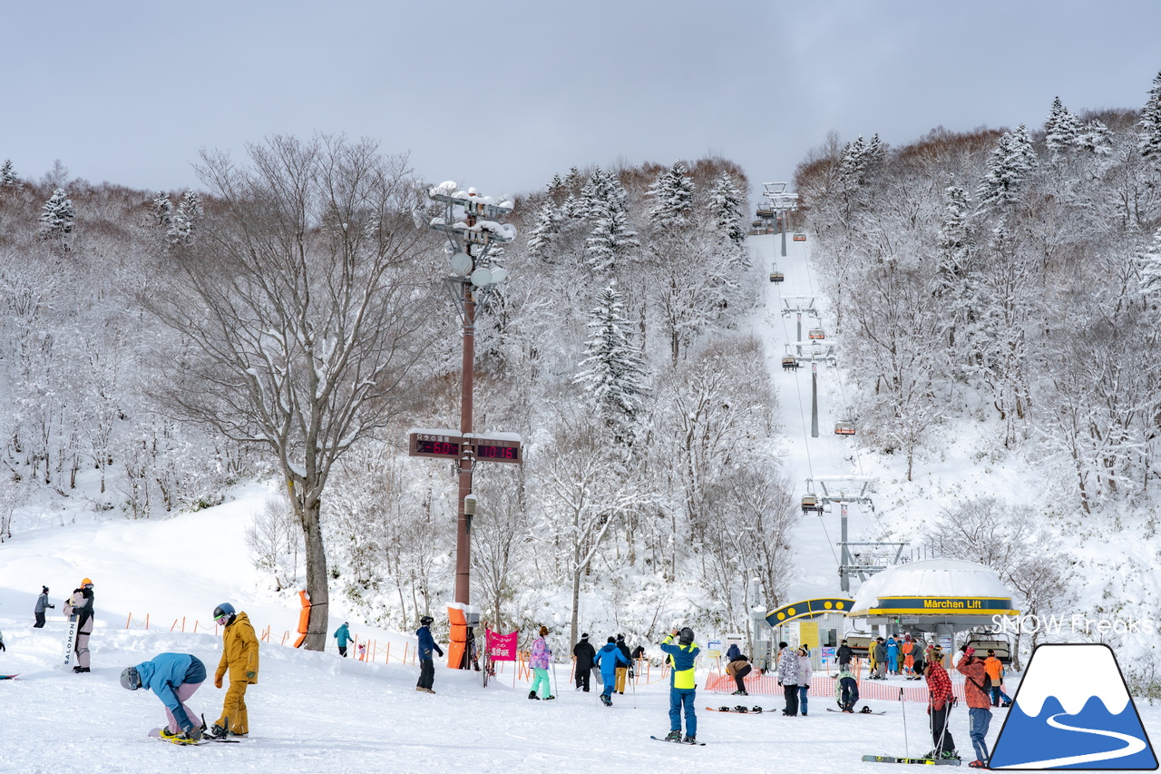 札幌国際スキー場｜オープン日からたった３日で全面滑走可能！広々ゲレンデで快適な初滑りを楽しみましょう♪そして、夜は『ARC'TERYX WINTER FILM TOUR SAPPORO』in サッポロファクトリー(^_-)-☆